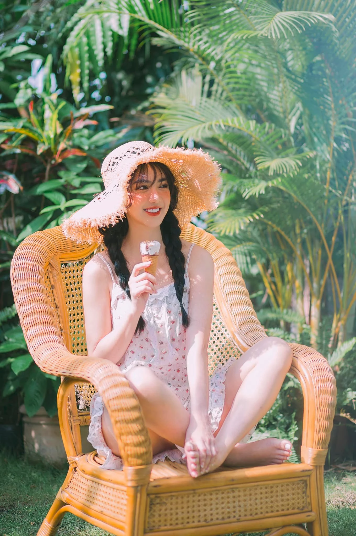 Hồ thị thùy linh 2