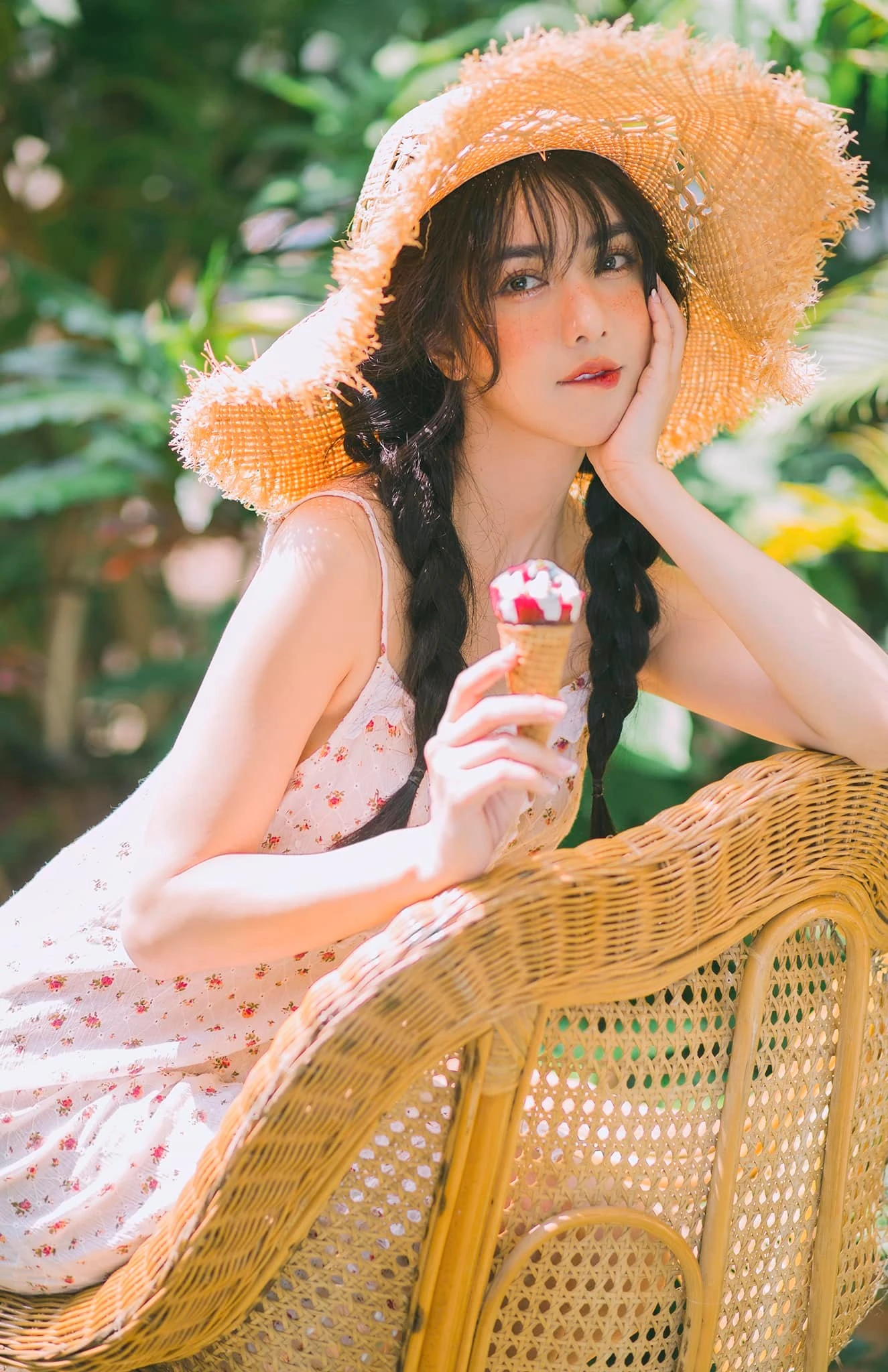 Hồ thị thùy linh 3