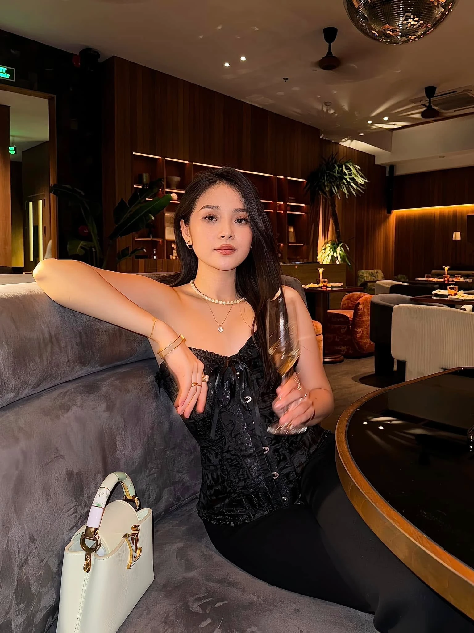 Lê tam triều dâng 1